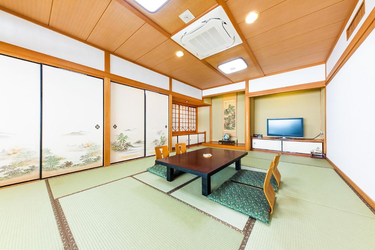 Umino Hotel Hajime Ойта Екстер'єр фото